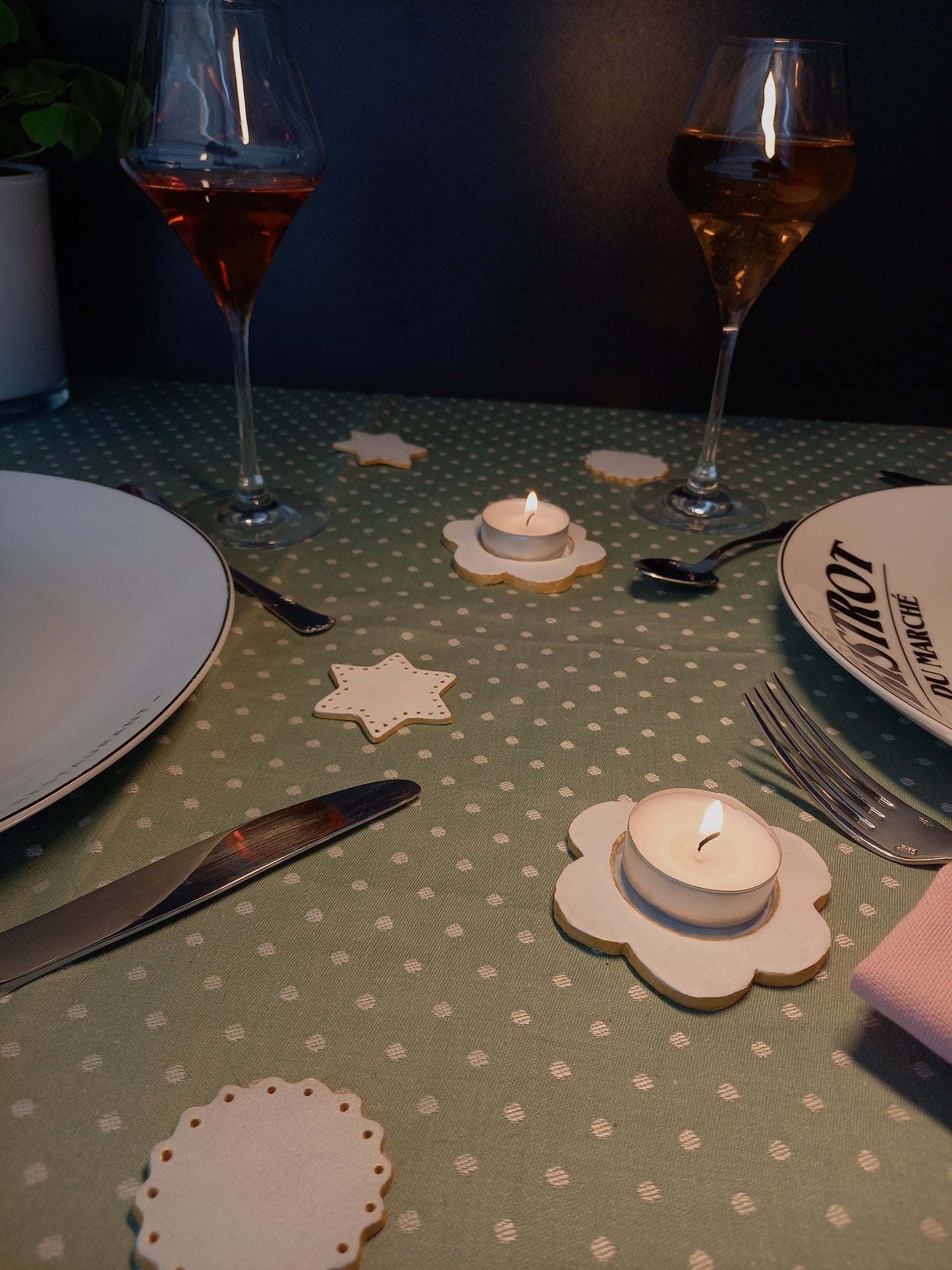 Support bougie couleur blanc fleur doré table à manger fait main