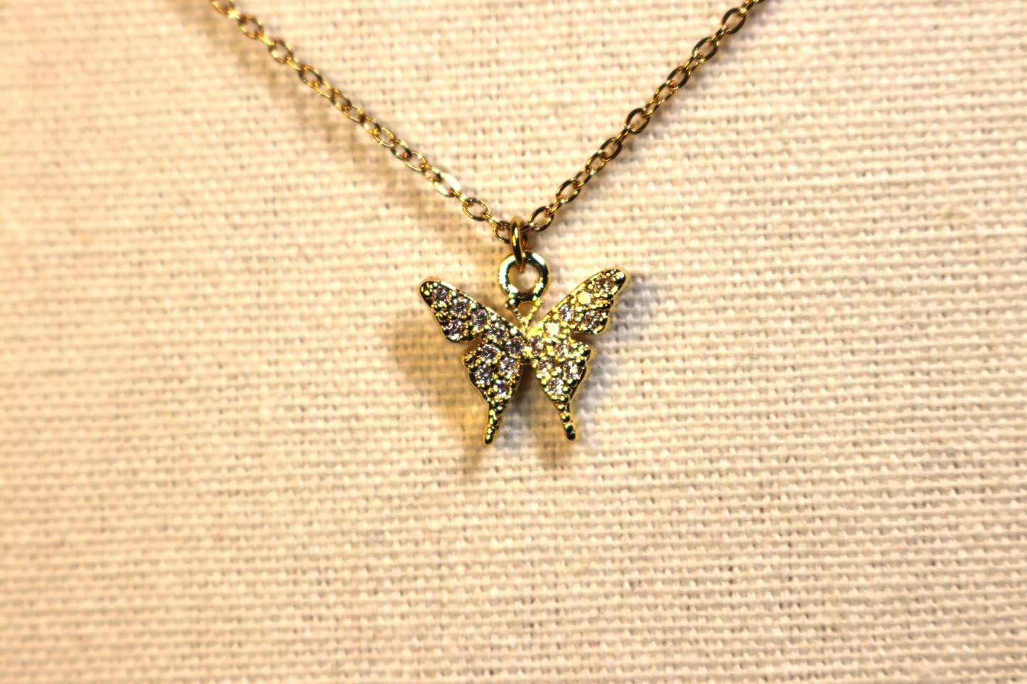 Collier - médaillon papillon