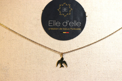 Collier - médaillon hirondelle pleine