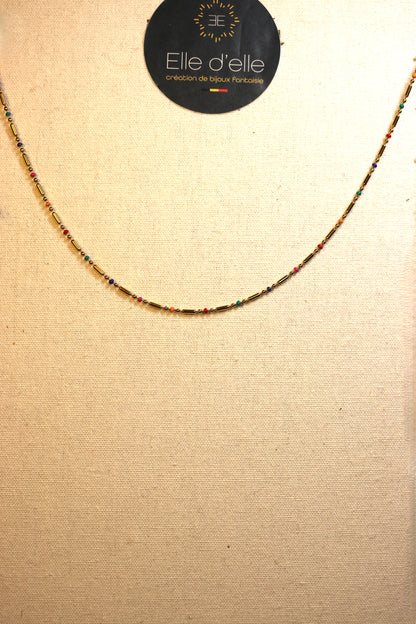 Collier - chaîne tige dorée et boule couleur