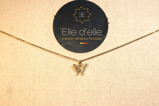 Collier - médaillon papillon