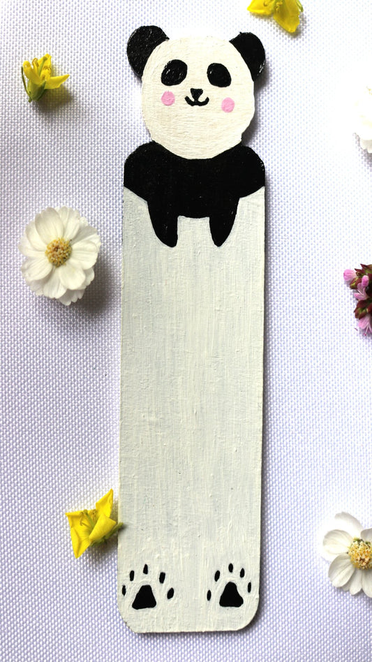 Marque page bois en forme de panda de couleur noir et blanc fait main