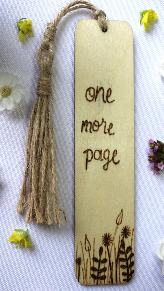 Marque page en bois naturel avec dessein en pyrogravure fait main