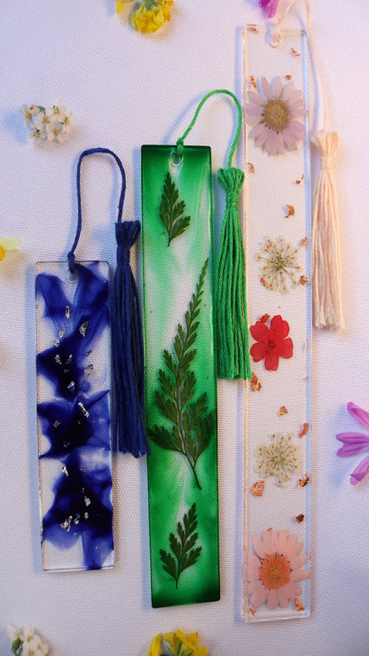 Marque page en resine epoxy vegetal fait main