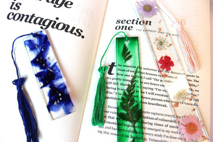 Marque page en resine epoxy vegetal fait main