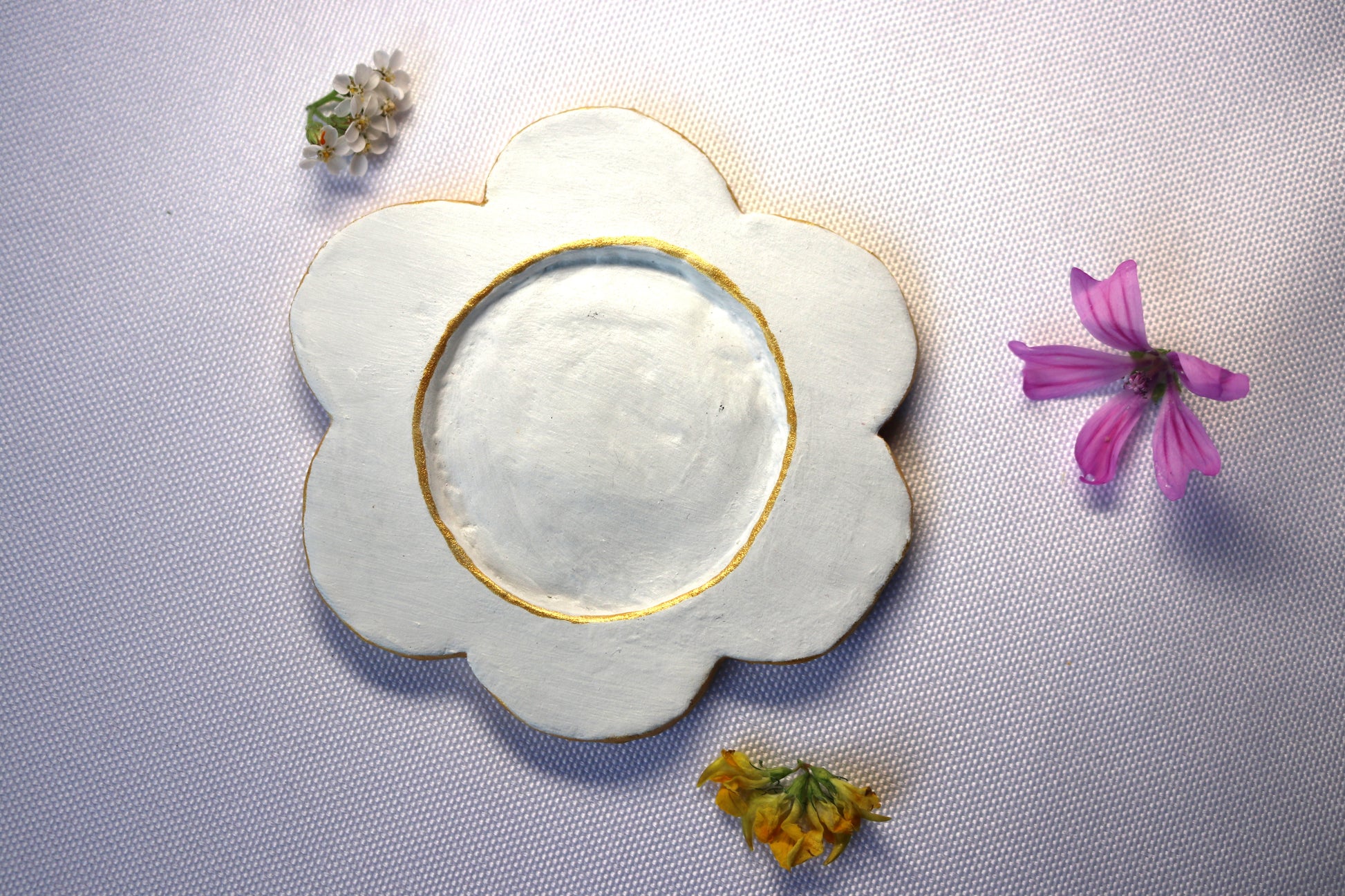 Support bougie couleur blanc fleur doré fait main