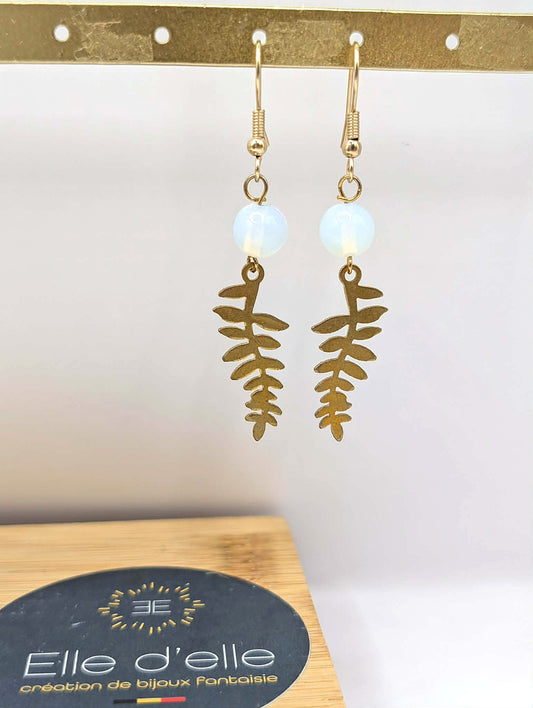 Boucle d'oreille - feuille perle transparente