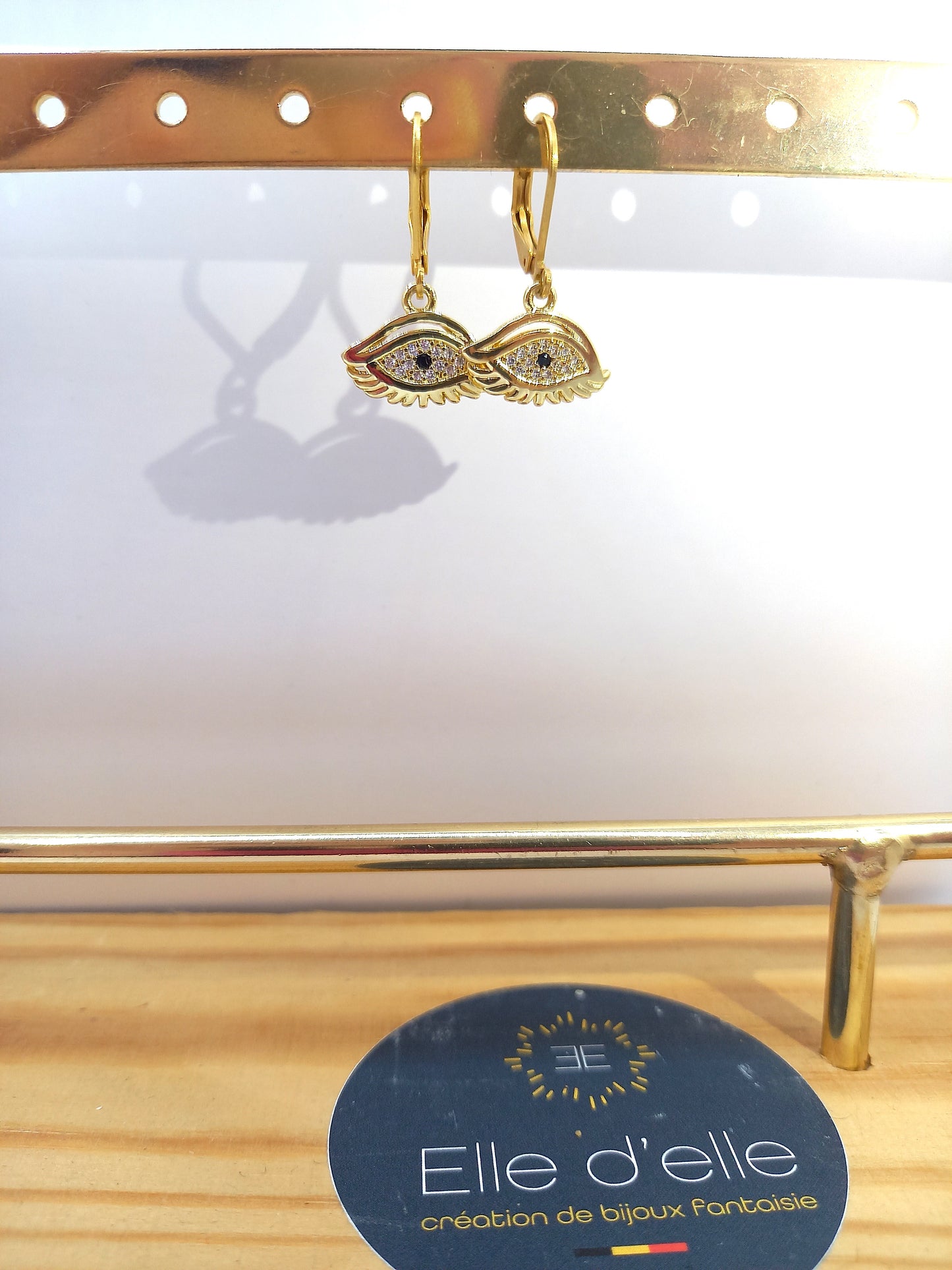 Boucle d'oreille - oeil brillant